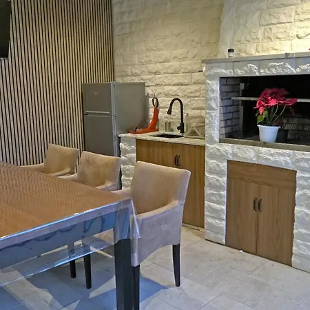 Senera Villa *